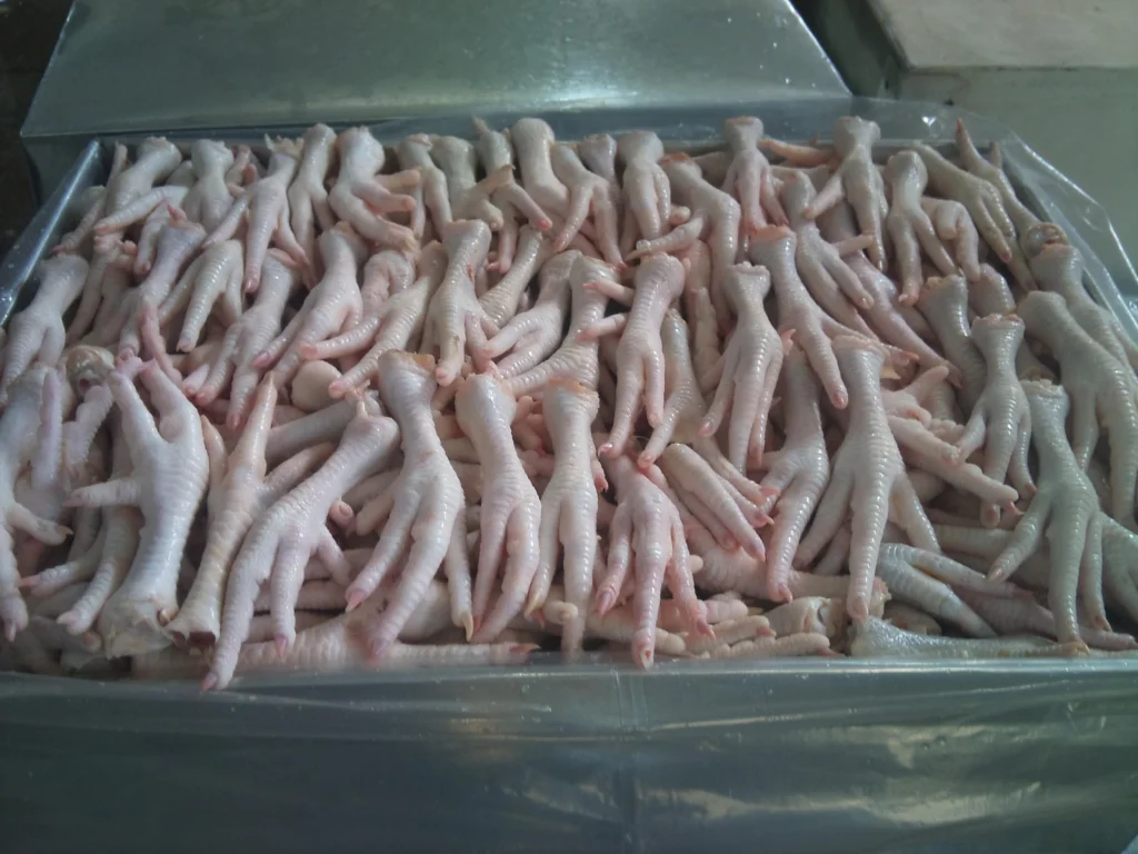 How are frozen chicken feet packaged